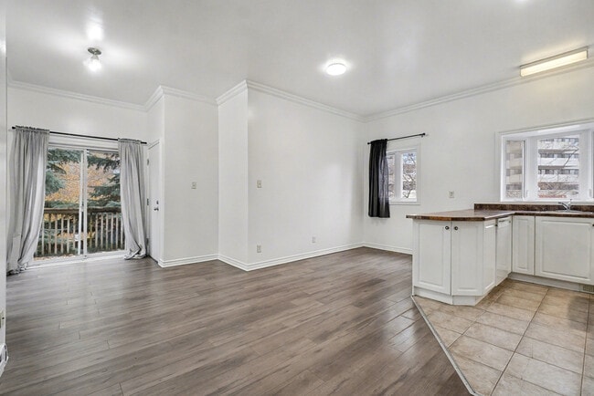 Building Photo - 64 Genest St