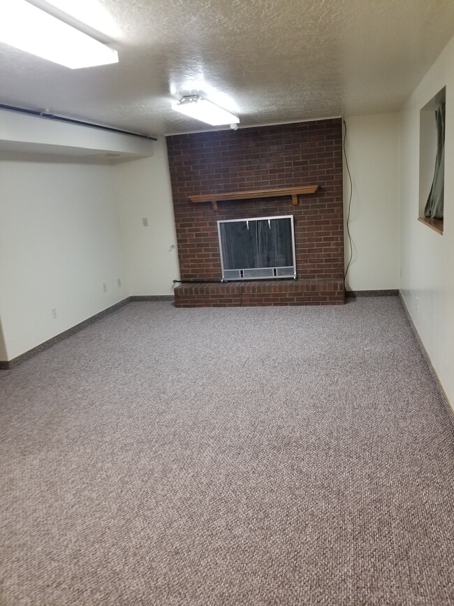 Building Photo - 1848 E 4650 S