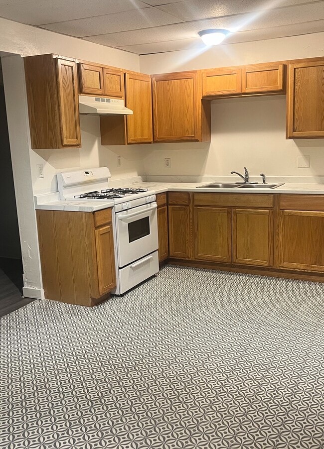 Building Photo - 155-57 W Ostrander Ave