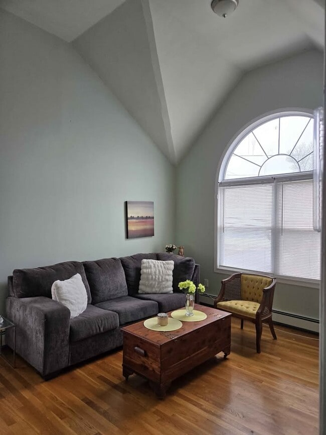 Foto del edificio - 402 Pleasantview Ct