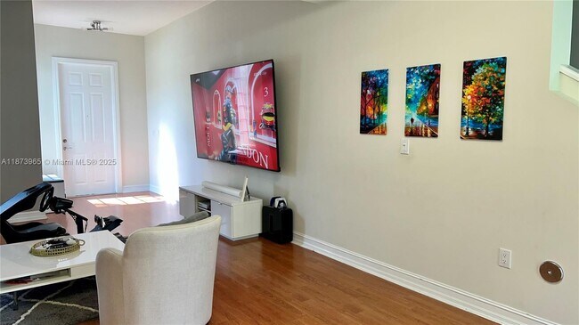 Foto del edificio - 3167 NE 210th St