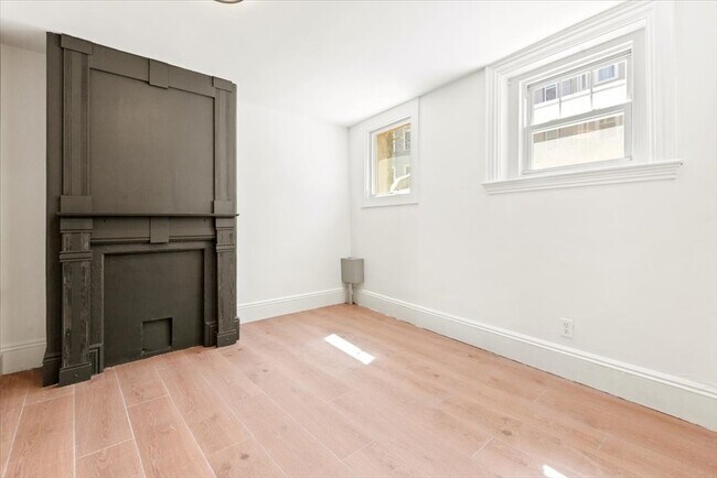 Building Photo - 301 Bunker Hill St