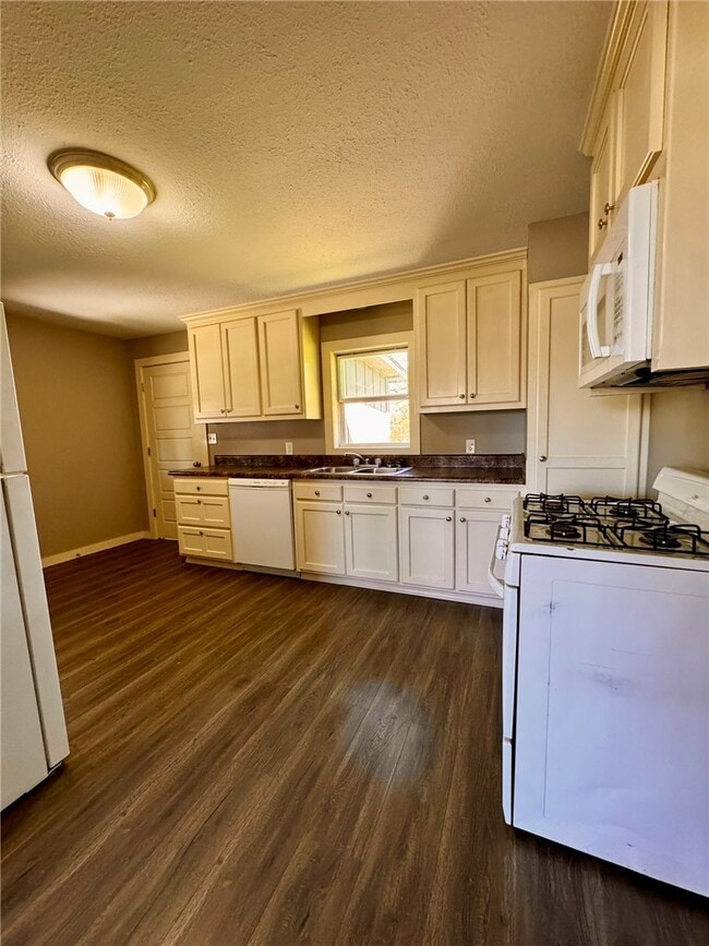 Foto del edificio - 803 E Greenfield St