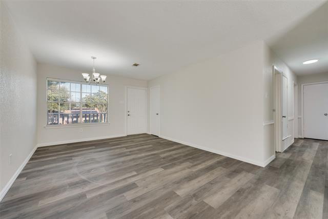 Building Photo - 2401 Timberlake Dr