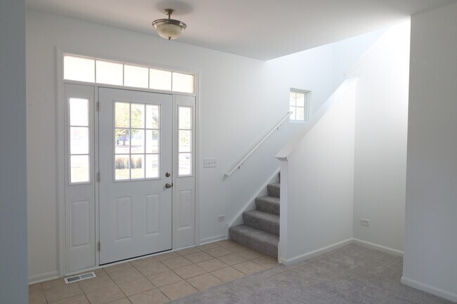 Building Photo - 3627 Hyde Park Ct