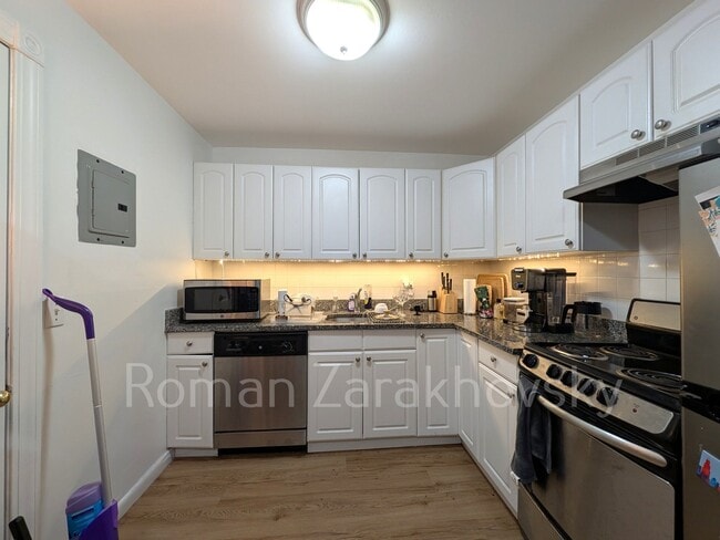 Photo - 11 Embassy Rd Apartment