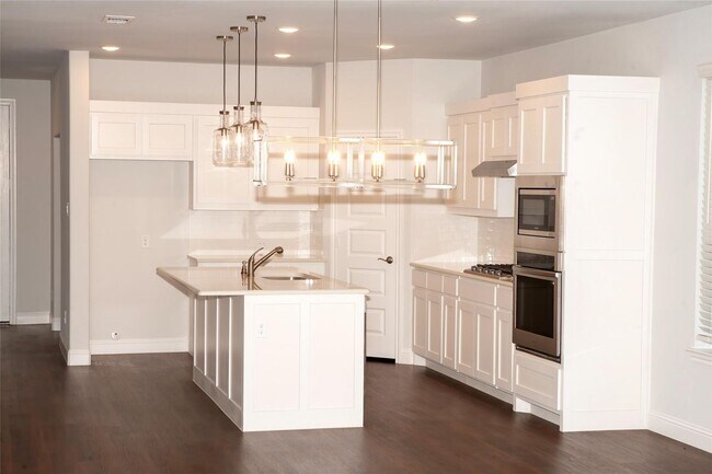 Building Photo - Gorgeous 3 Bedroom House for rent in Princeton !!