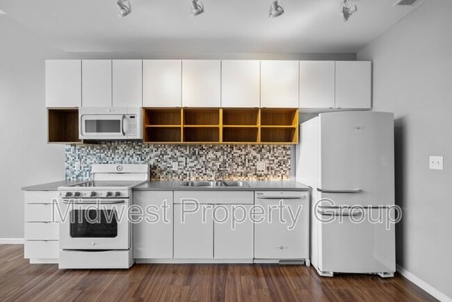 Building Photo - 4100 Lindell Blvd