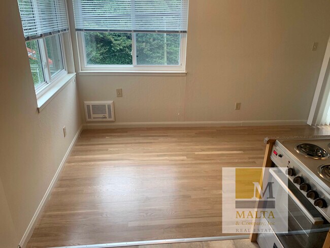 Building Photo - 545 Burnett Ave