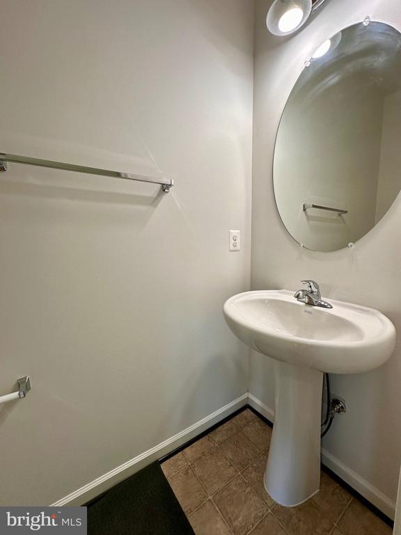 Building Photo - 111 Fading Star Ct