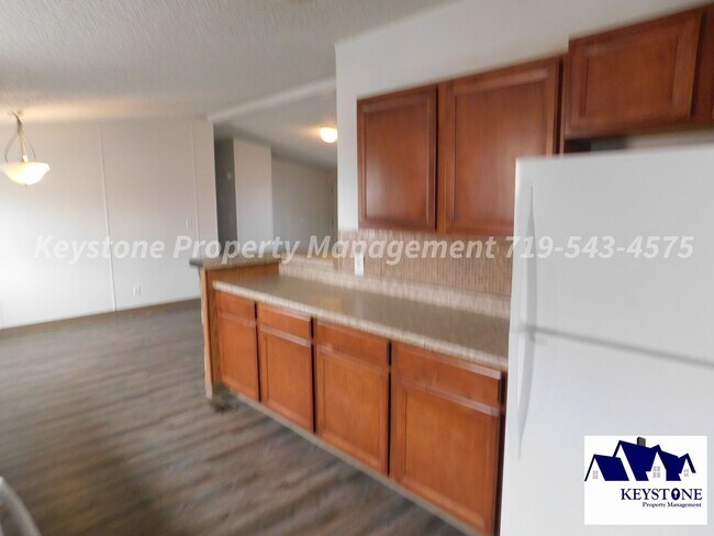 Building Photo - 710 S Walton Dr
