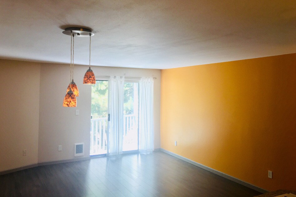Vibrant - 9010 Henderson Pl SW