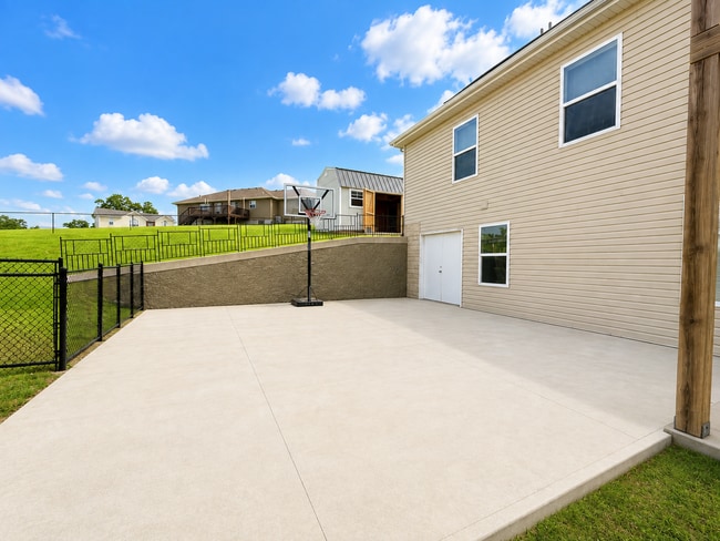 Building Photo - 187 Ridgeview Dr