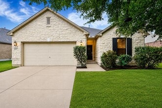 Building Photo - 1029 Hyde Park Dr