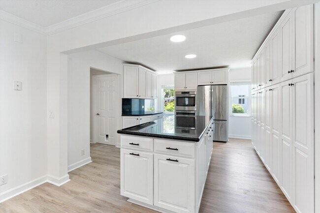 Foto del edificio - 1375 NW 16th St