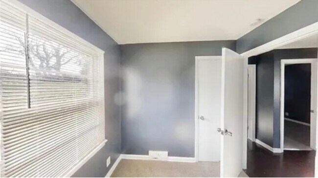 Building Photo - Very Nice 3 bedroom 1 bath house for rent!...