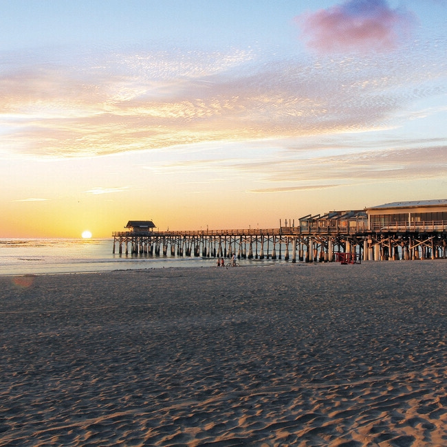 Building Photo - 905 Harding Way E