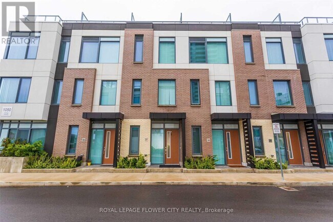 Photo du bâtiment - 1050 Portage Pkwy