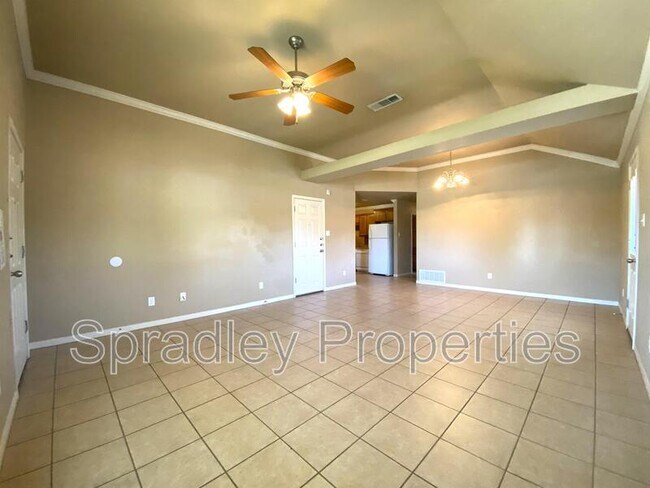 Foto del edificio - 4707B Babu Ct