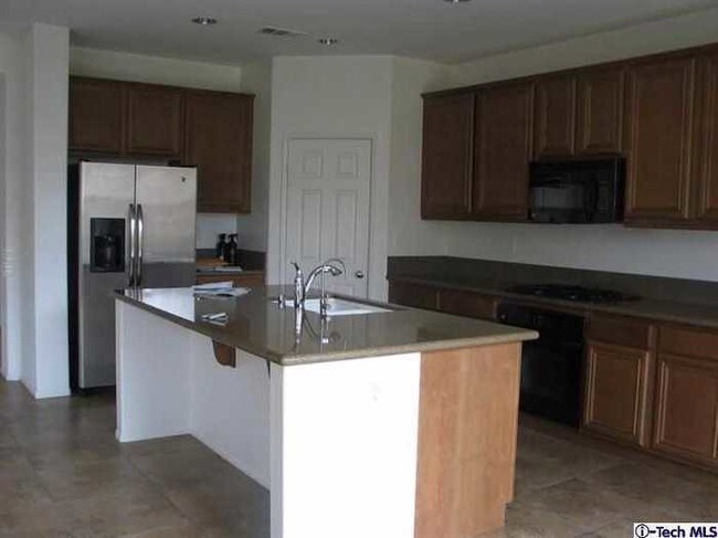 Foto del edificio - 4 bedroom with SOLAR in South Temecula!