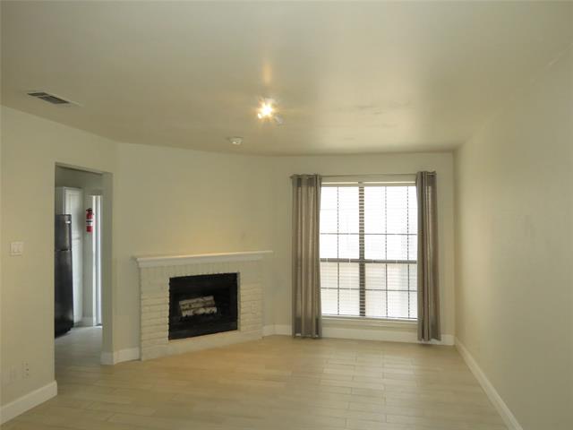 Foto del edificio - 5757 E University Blvd