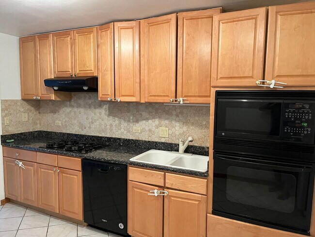 Building Photo - 1272 Ranchview Ct