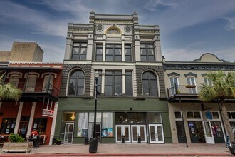 Building Photo - 2111 Postoffice St