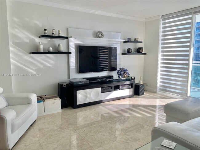 Foto del edificio - 3001 S Ocean Dr