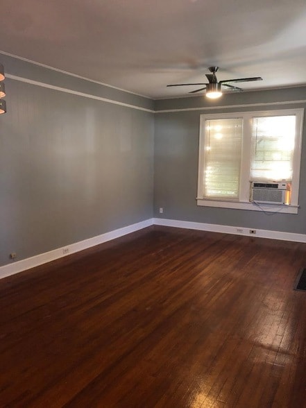 Building Photo - 4027 Avenue R