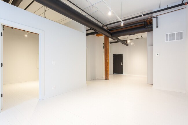 Building Photo - 213 N Racine Ave