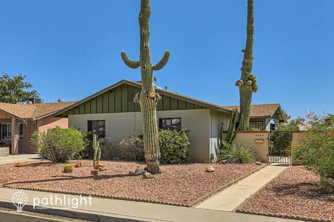 Building Photo - 3425 W Country Gables Dr