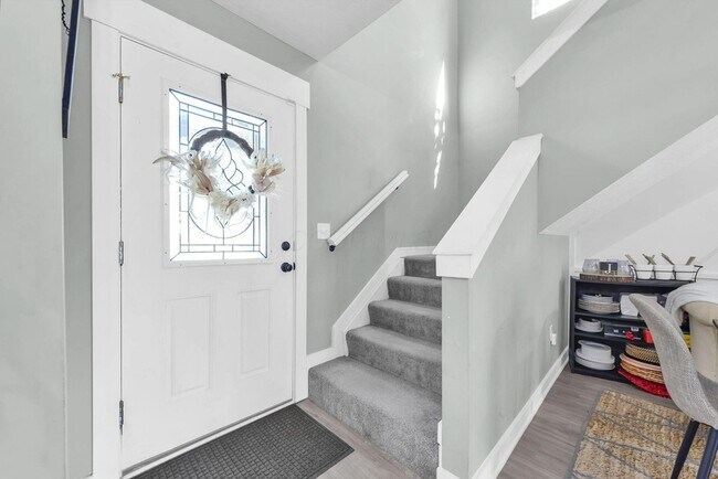 Foto del edificio - 1945 Woodcrest Rd