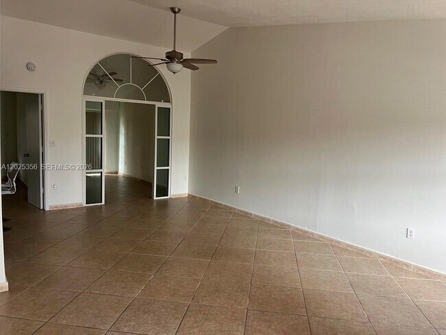 Building Photo - 15570 SW 76th Ln