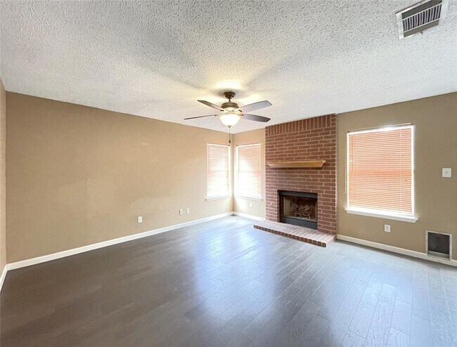 Building Photo - 1422 Deer Ledge Trail