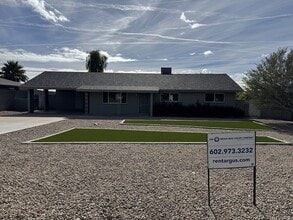 Building Photo - 2013 E Solar Dr