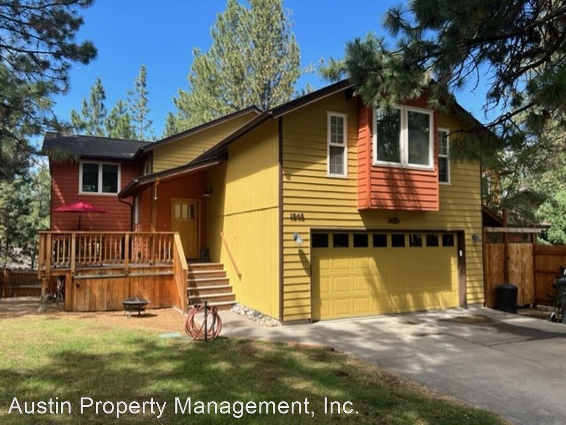 3 br, 3 bath House 1548 NW Kingston House Rental in Bend, OR