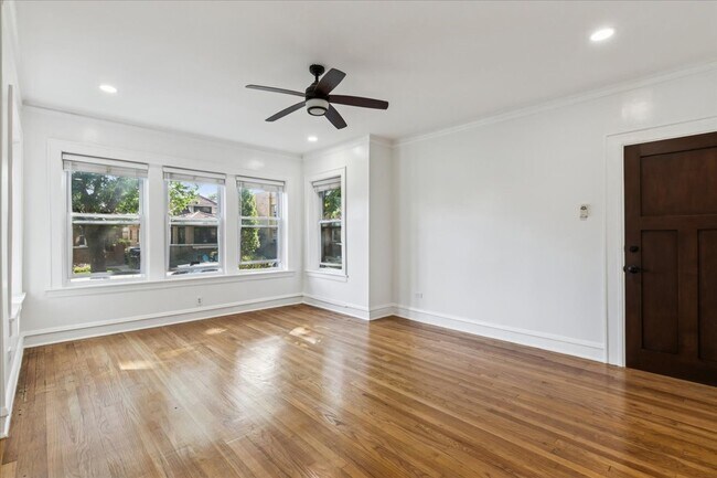 Foto del edificio - 6724 N Campbell Ave