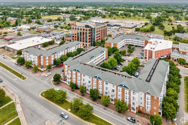 Aerial Photo - Heritage at Settlers Landing Apartments
