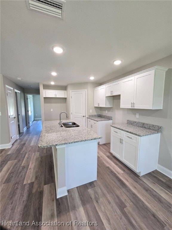Building Photo - 6100 Aquavista Dr