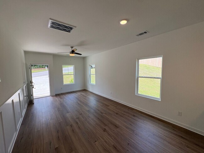 Foto del edificio - For Rent