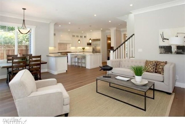 Foto del edificio - 4 br, 3 bath House - 712 Harvard Ave