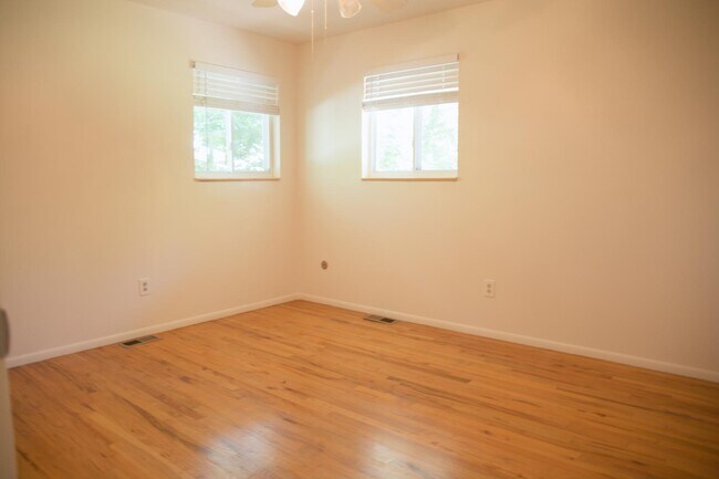 Foto del edificio - 2156 E Mineral Ave