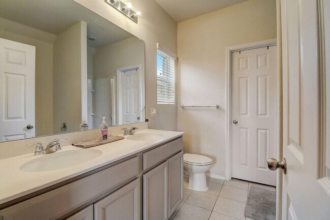 Foto del edificio - 3105 Walker Creek Dr
