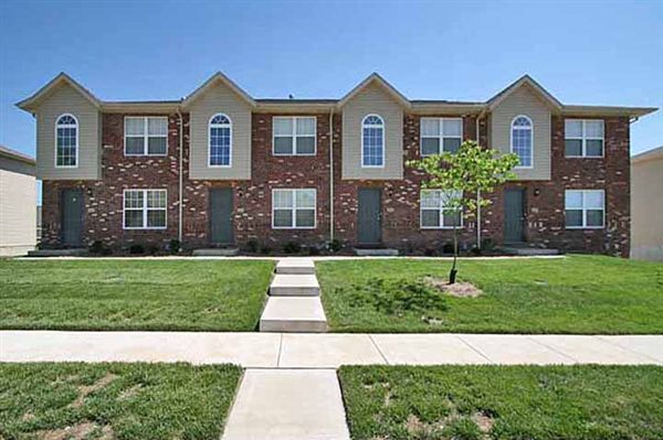 487 Parkside Commons Ct, Collinsville, IL 62234 - Townhouse for Rent in