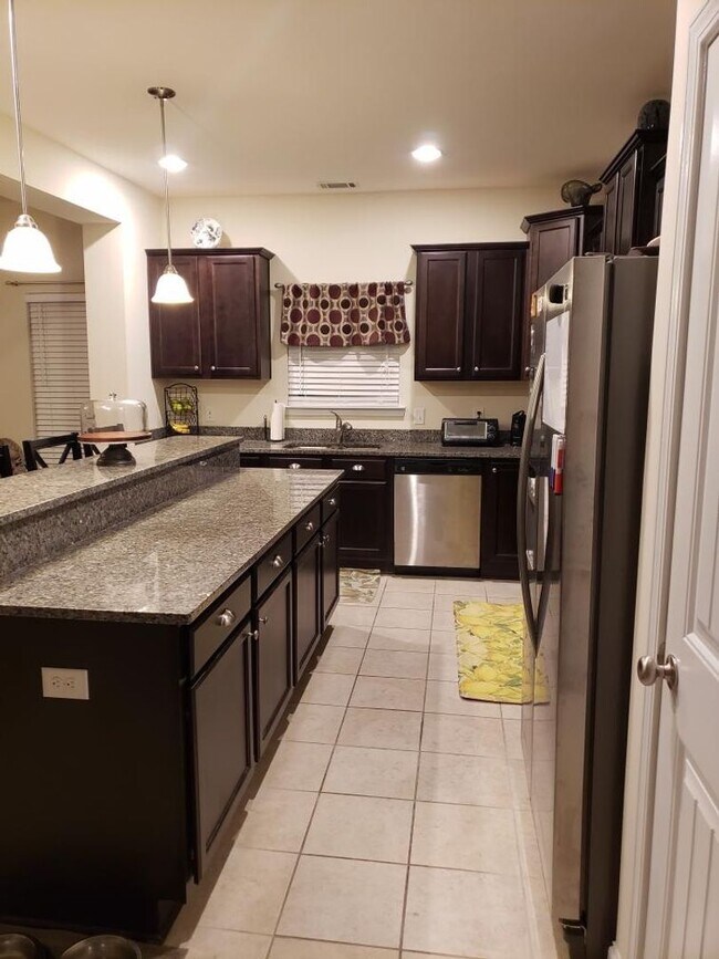 Foto del edificio - Beautiful 4 bed 2.5 bath in Dunham Marsh!