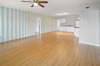 Building Photo - 3541 Mt Pleasant St