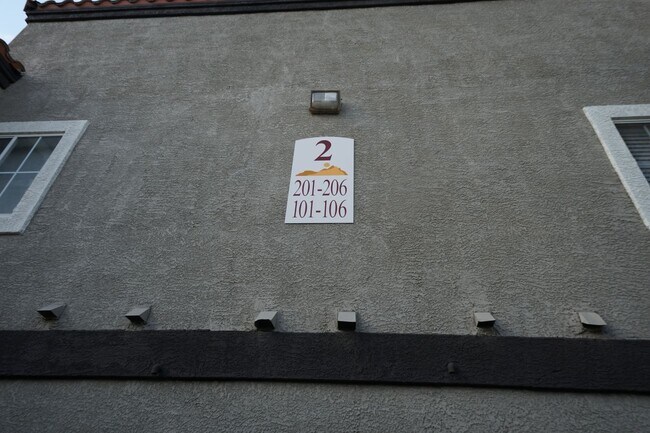 Foto del edificio - 6160 Rumrill St
