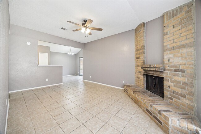 Foto del edificio - Move-In Ready South Willowbrook Home For Rent!