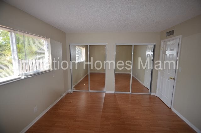 Building Photo - 1400 NE 54th St