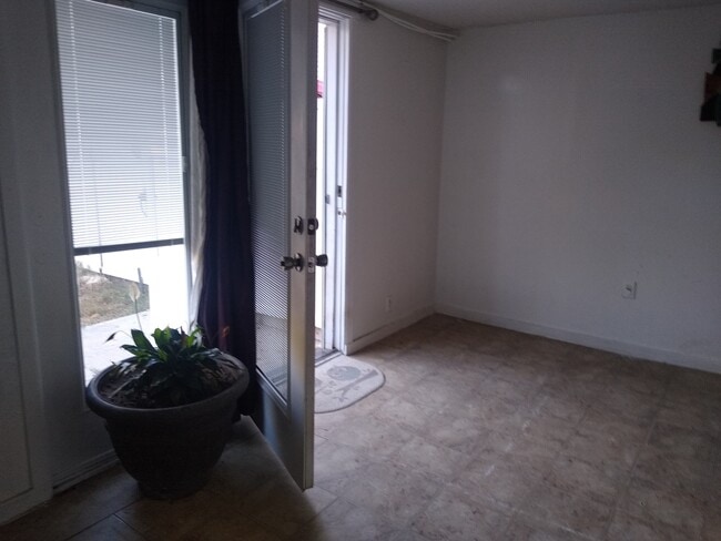 Foto del edificio - 405 S Knight St